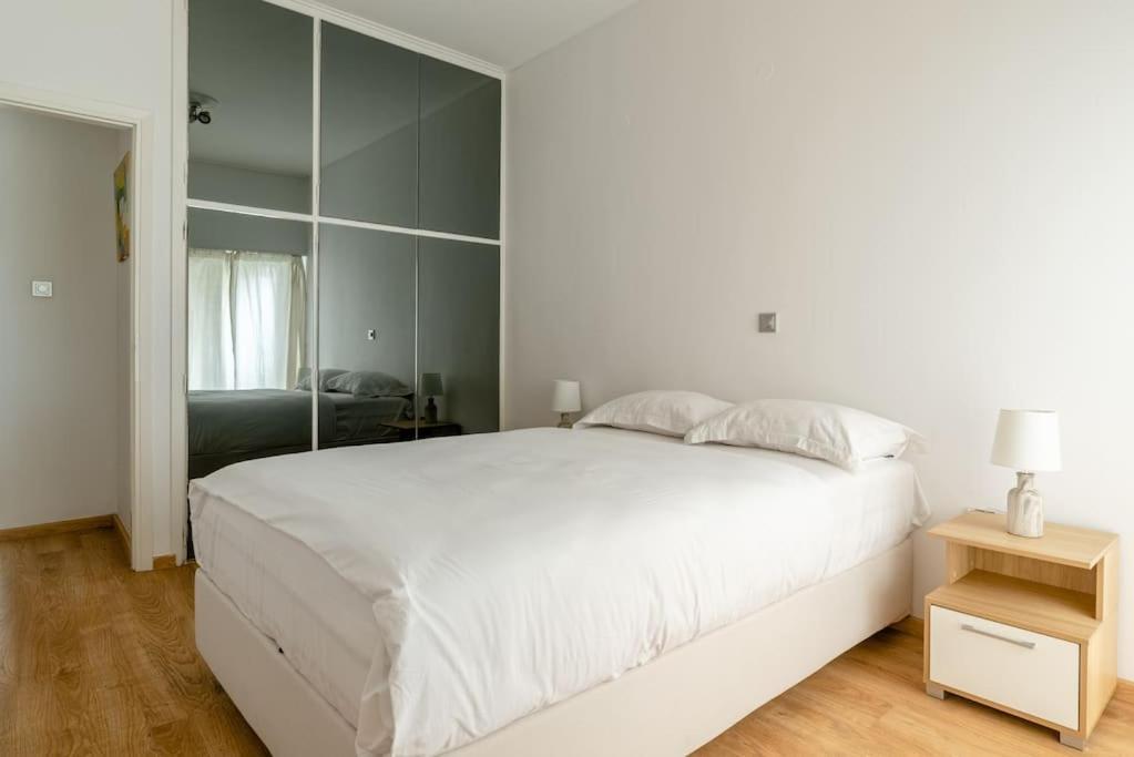 Elegant 2Bd Evelpidon Apartment Athens Exterior photo